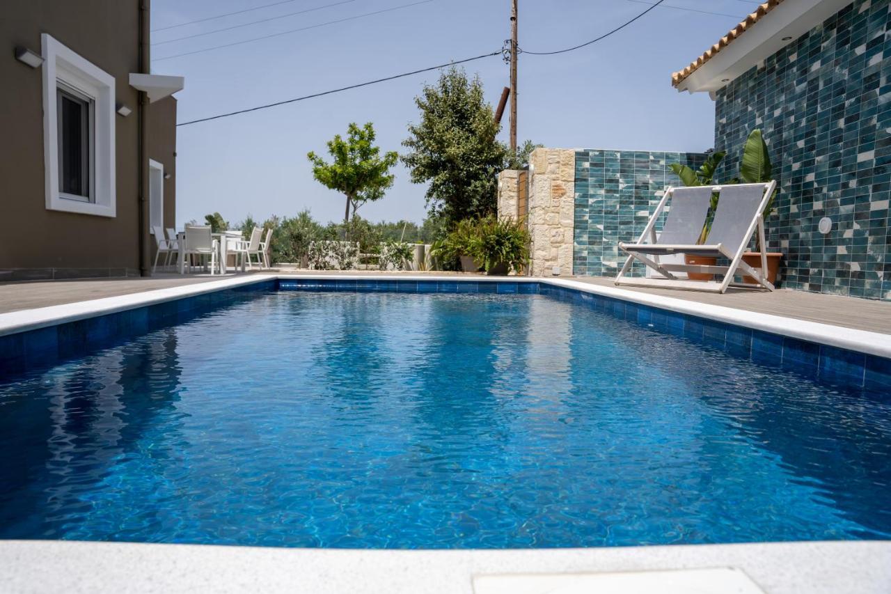 Thomas Villa Hersonissos - Private Pool - Sleeps 6 Buitenkant foto